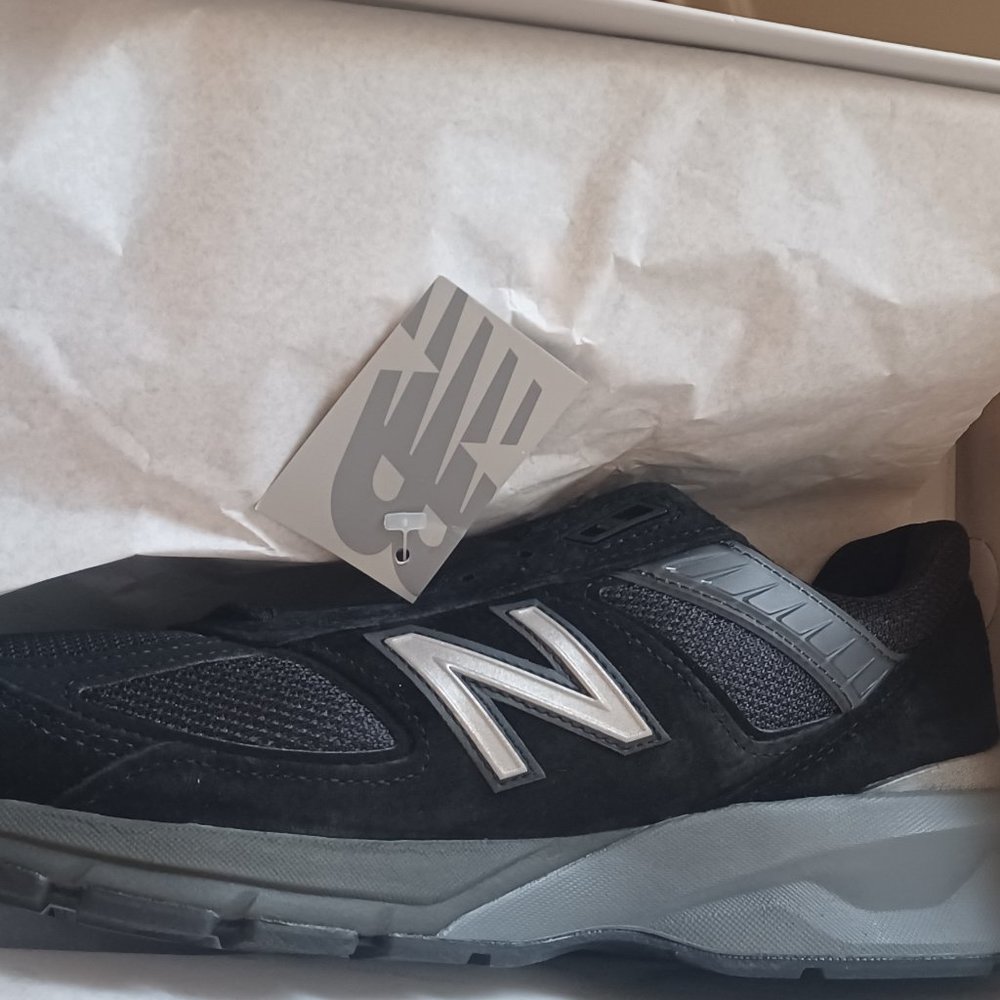 New Balance 990v5 (Men's) Black - (*BRAND NEW*)